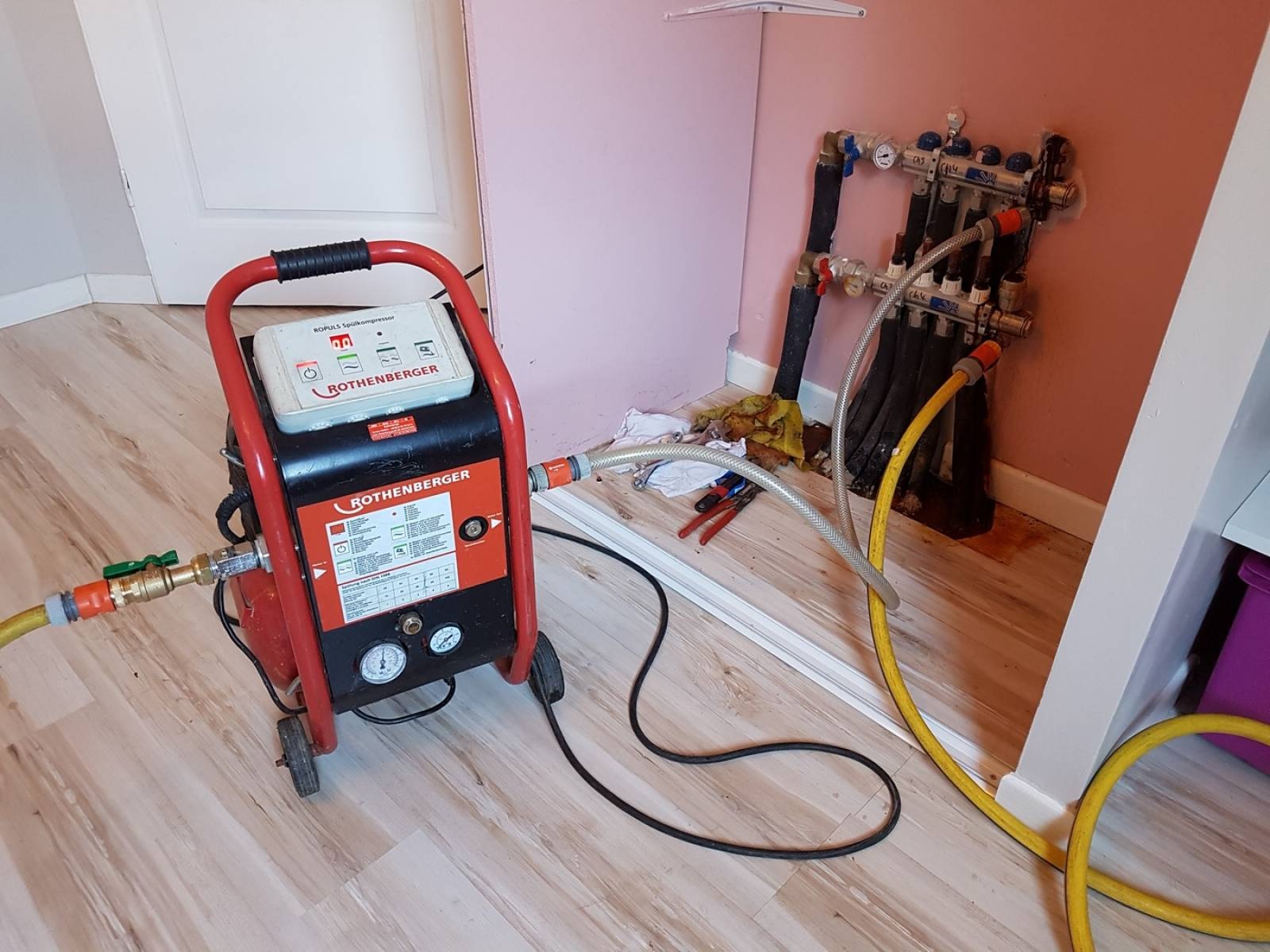Kartal Cevizli Vaillant Hermetik Şofben Kombi Bakımı